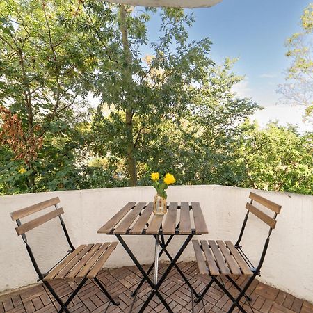 Two Bedroom Apartment By Buonomo Stays Short Lets & Serviced Accommodation In Balham With Balcony Londra Esterno foto