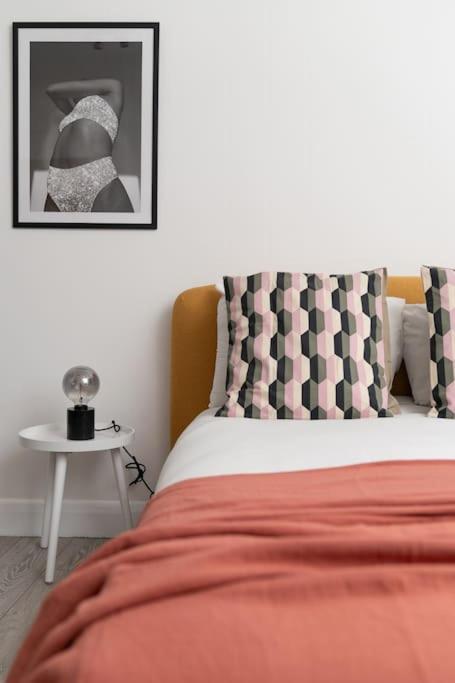 Two Bedroom Apartment By Buonomo Stays Short Lets & Serviced Accommodation In Balham With Balcony Londra Esterno foto