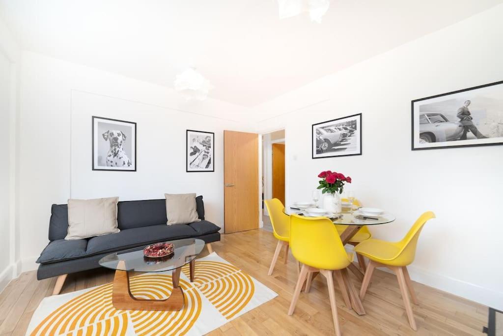 Two Bedroom Apartment By Buonomo Stays Short Lets & Serviced Accommodation In Balham With Balcony Londra Esterno foto